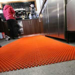 Diamond Grids Anti Bacterial rubber tiles plastic drainage mat non slip floor covering plastic place holder